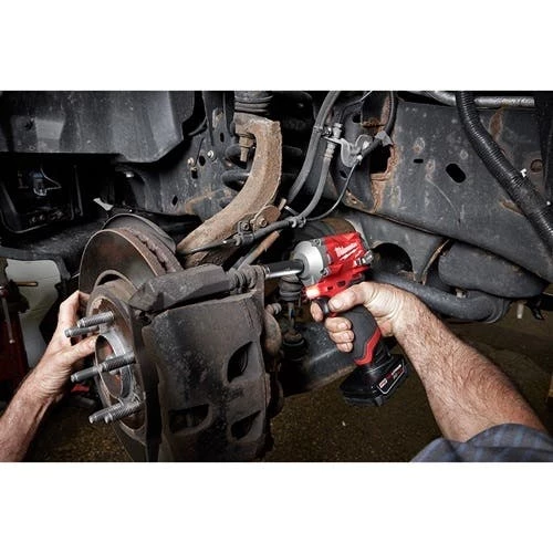 Milwaukee Tools Milwaukee M12 FUEL Stubby 3/8" Impact Wrench (4.0Ah/2.0Ah) Kit 2554-22 - Image 4