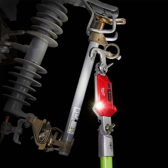 Milwaukee REDLITHIUM USB Rechargeable 350 Lumen Utility Hot Stick Light (3.0Ah) Kit 2119-22 Milwaukee Tools Milwaukee REDLITHIUM USB Rechargeable 350 Lumen Utility Hot Stick Light (3.0Ah) Kit 2119-22 -Klein Tools Shop 2119 22 5