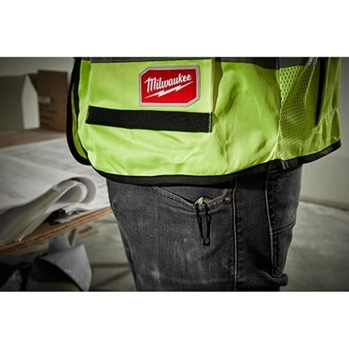 Milwaukee Tools Milwaukee Fastback Camo Folding Pocket Knife 48-22-1524 - Image 4