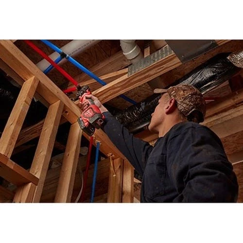 Milwaukee Tools Milwaukee M18 Short Throw Press Tool PEX Crimp Jaws (2.0Ah) Kit 2674-22C - Image 3