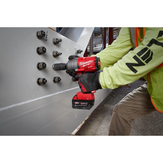 Milwaukee M18 FUEL™ High Torque ½” Impact Wrench with Pin Detent Kit 2766-22R Milwaukee Tools Milwaukee M18 FUEL™ High Torque ½” Impact Wrench With Pin Detent Kit 2766-22R -Klein Tools Shop 2766 22r 10f
