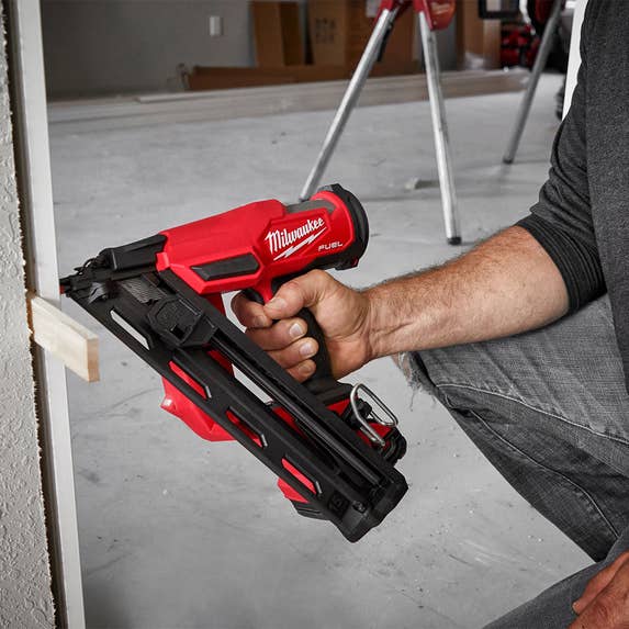 Milwaukee M18 FUEL 15 Gauge Finish Nailer (Tool Only) 2839-20 Milwaukee Tools Milwaukee M18 FUEL 15 Gauge Finish Nailer (Tool Only) 2839-20 -Klein Tools Shop 2839 20 5