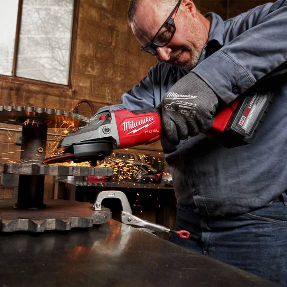 Milwaukee M18 FUEL 5" Flathead Braking Grinder w/ Paddle Switch, No-Lock (Tool Only) 2886-20 Milwaukee Tools Milwaukee M18 FUEL 5" Flathead Braking Grinder W/ Paddle Switch, No-Lock (Tool Only) 2886-20 -Klein Tools Shop 2886 20 6