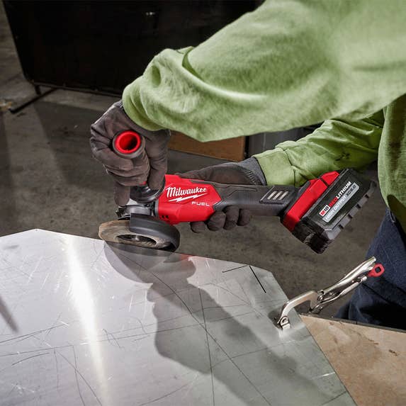 Milwaukee M18 FUEL 4-1/2" / 5" Variable Speed Braking Grinder w/ Slide Switch, Lock-On (Tool Only) 2889-20 Milwaukee Tools Milwaukee M18 FUEL 4-1/2" / 5" Variable Speed Braking Grinder W/ Slide Switch, Lock-On (Tool Only) 2889-20 -Klein Tools Shop 2889 20 5