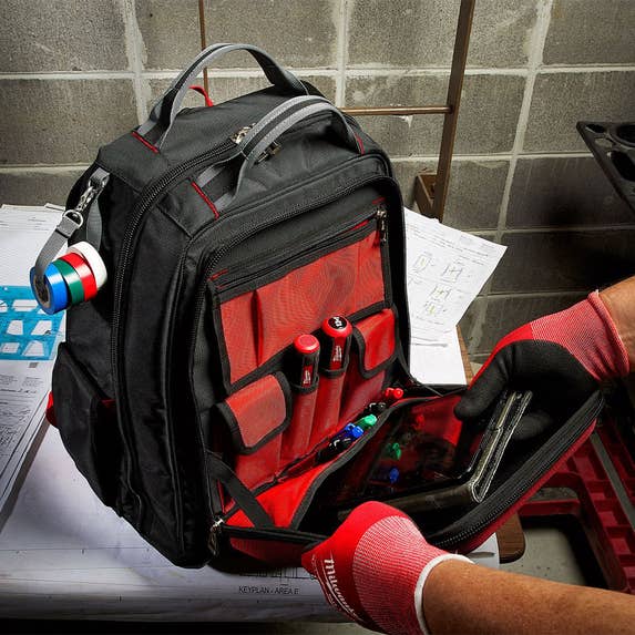Milwaukee PACKOUT Tech Backpack 48 Pockets 48-22-8301 Milwaukee Tools Milwaukee PACKOUT Tech Backpack 48 Pockets 48-22-8301 -Klein Tools Shop 48 22 8301 5