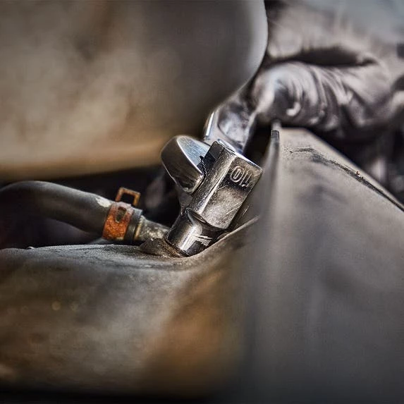 Milwaukee 25pc 1/4" Drive Metric & SAE Ratchet and Socket Set w/ FOUR FLAT SIDES 48-22-9044 Milwaukee Tools Milwaukee 25pc 1/4" Drive Metric & SAE Ratchet And Socket Set W/ FOUR FLAT SIDES 48-22-9044 -Klein Tools Shop 48 22 9044 5