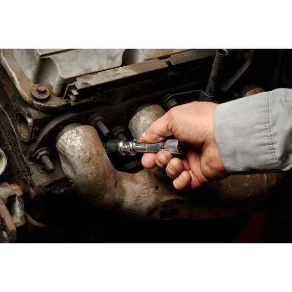 Milwaukee Tools Milwaukee 3/8" Drive 9/16" Spark Plug Socket 48-22-9550 - Image 5